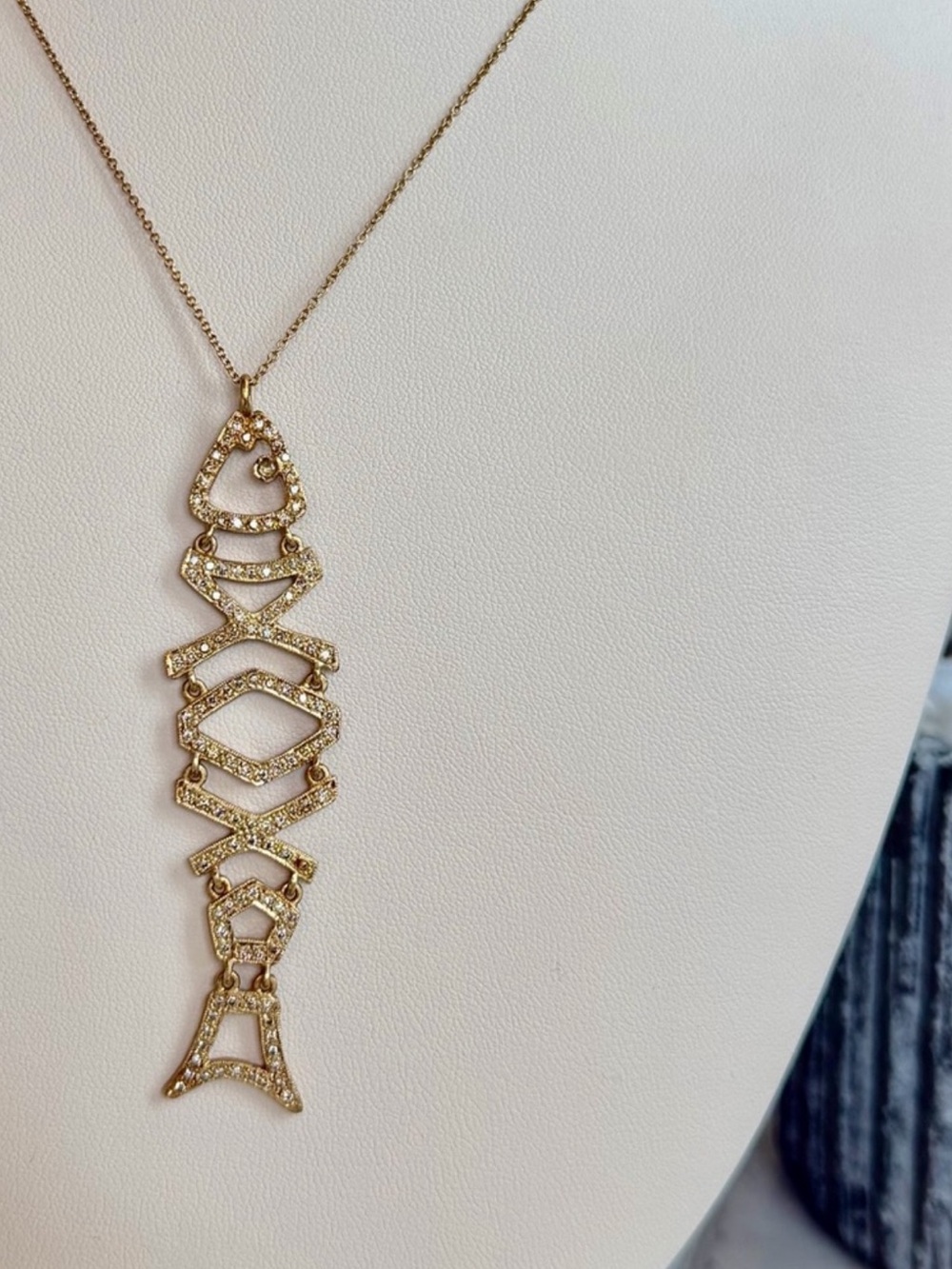 18 karat gold and diamond articulated fish necklace
